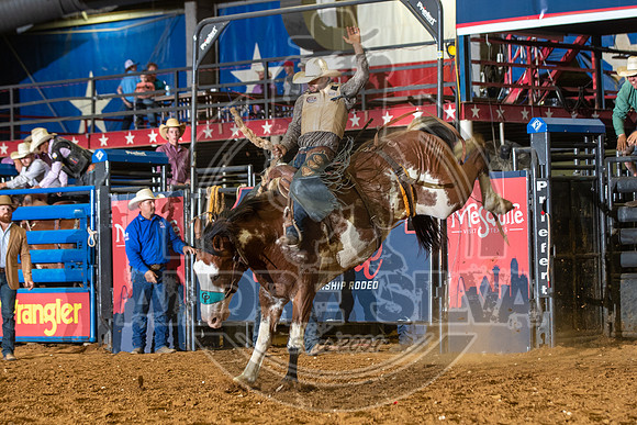2020_06_13_Mesquite_Saddle_Bronc_Riding_458_Silva