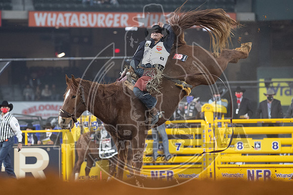 2020_Dez_05_WNFR_Bareback_Riding_Clayton Biglow_089