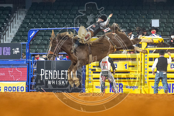 2020_Dez_03_WNFR_Bareback_Jake Brown_103