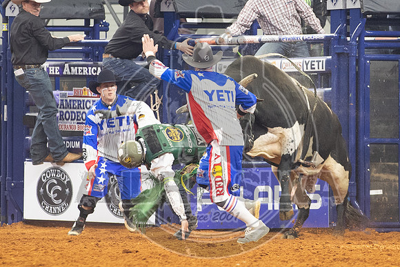 2021_TheAmerican_Bull Riding_Cooper Davis _AndreSilva_794