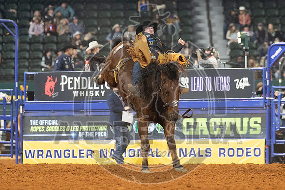 2020_Dez_12_WNFR_Bareback_Kaycee Feild_217