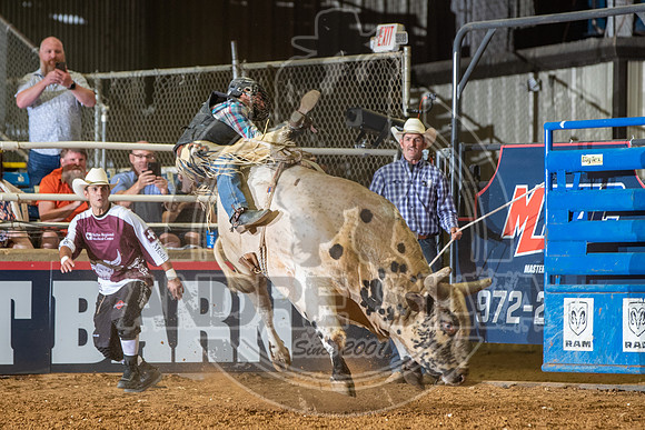 2020_06_13_Mesquite_Bull_Riding_Troy_Garcia_431_Silva