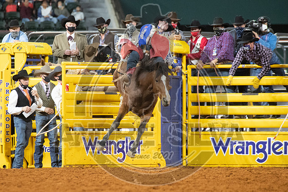 2020_Dez_09_WNFR_Bareback_Leighton Berry_250