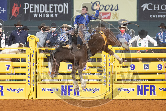 2020_Dez_12_WNFR_Bareback_Chad Rutherford_159