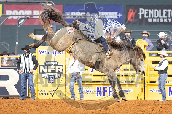 2020_Dez_11_WNFR_Bareback_Chad Rutherford_668