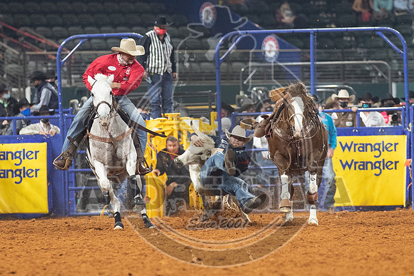 2020_Dez_11_WNFR_Steer_Wrestling_Jacob Talley_812