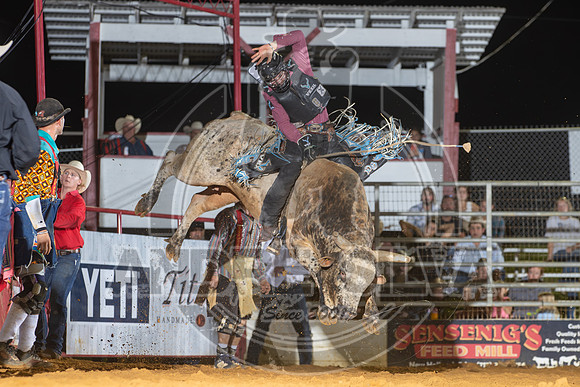 2024 Cowtown Rodeo_R1_XTREME BULLS_Wacey Schalla_Big Tasty_89_AndreSilva_320