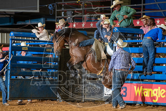 2020_06_13_Mesquite_Bareback_Riding_Colton_Onyett_451_Silva