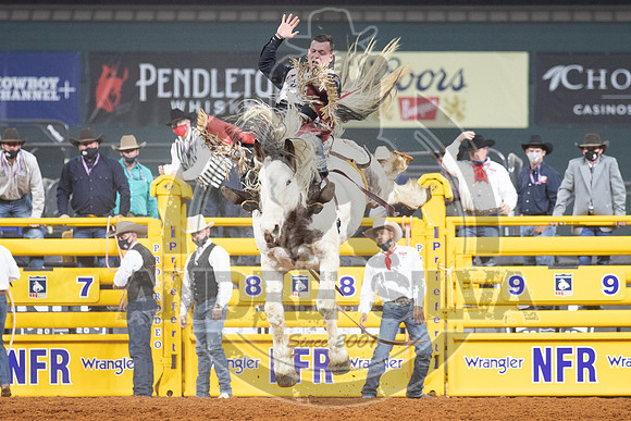 2020_Dez_12_WNFR_Bareback_Tim OConnell_228