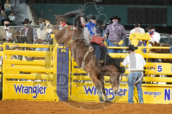 2020_Dez_09_WNFR_Bareback_Leighton Berry_252