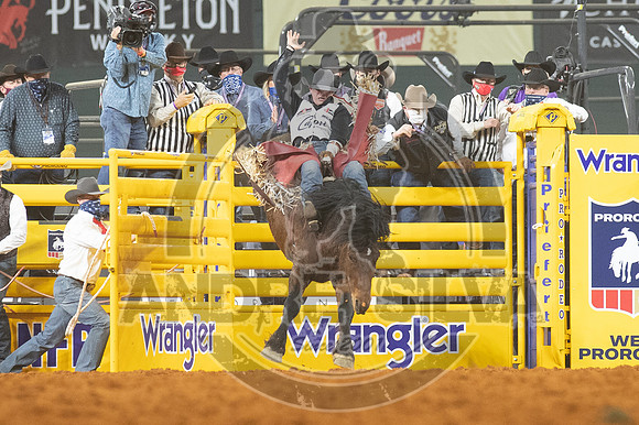 2020_Dez_06_WNFR_Bareback_Tim O'Connell_151