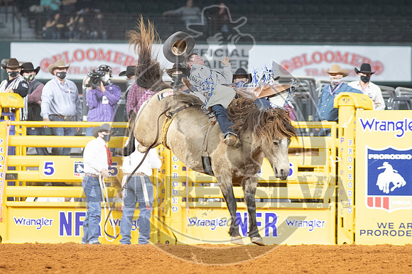 2020_Dez_11_WNFR_Bareback_Chad Rutherford_666