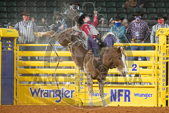 2020_Dez_09_WNFR_Bareback_Cole Reiner_066
