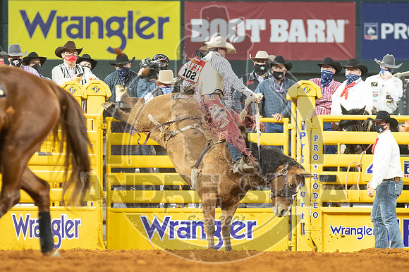 2020_Dez_06_WNFR_Saddle_Bronc_Cole Elshere_248