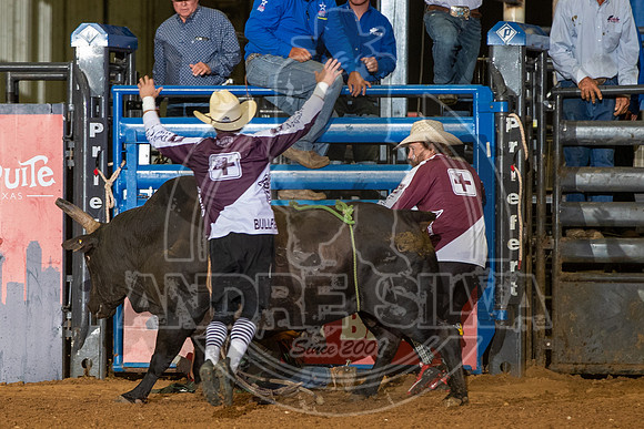 2020_08_01_Mesquite_Bull_Riding_Leo_Ferreira_295