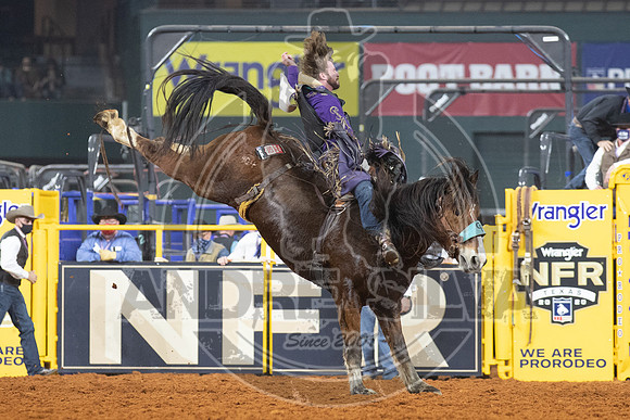 2020_Dez_12_WNFR_Bareback_Tilden Hooper_146