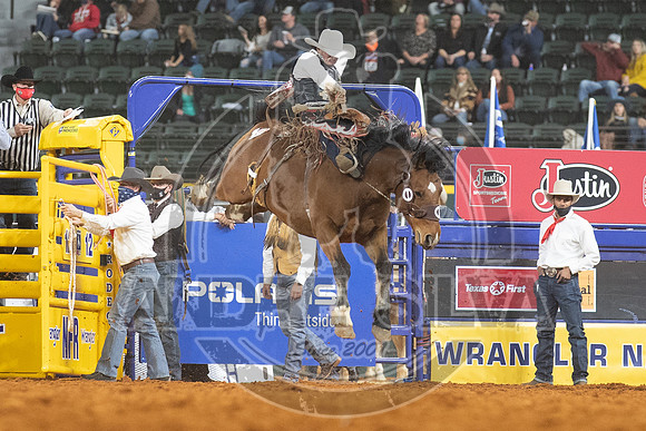 2020_Dez_06_WNFR_Saddle_Bronc_Lefty Holman_293