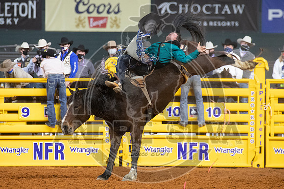 2020_Dez_09_WNFR_Bareback_Chad Rutherford_075