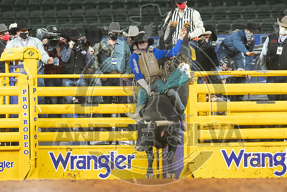 2020_Dez_06_WNFR_Bull_Riding_Brady Portenier_481