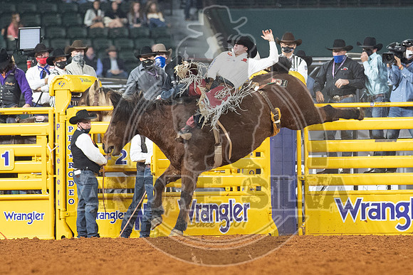 2020_Dez_12_WNFR_Bareback_Leighton Berry_128