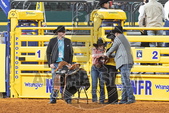 2020_Dez_12_WNFR_Barrel_Racing_Hailey Kinsel_743