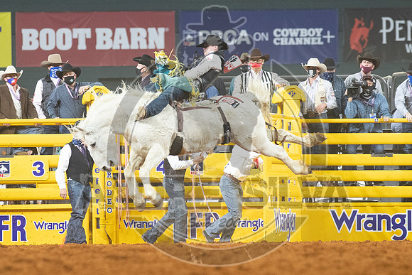 2020_Dez_06_WNFR_Bareback_Chad Rutherford_123
