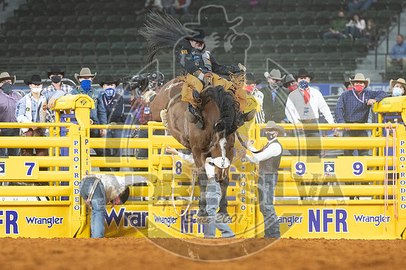 2020_Dez_06_WNFR_Bareback_Kaycee Feild_146