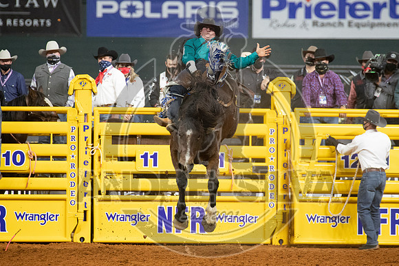 2020_Dez_09_WNFR_Bareback_Chad Rutherford_073