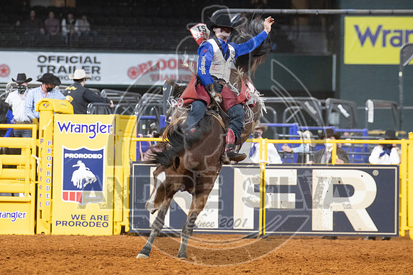 2020_Dez_09_WNFR_Bareback_Leighton Berry_257