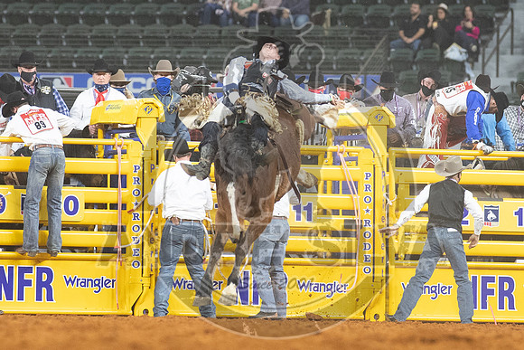 2020_Dez_06_WNFR_Bareback_Jake Brown_099