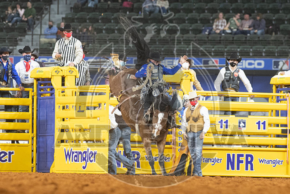 2020_Dez_06_WNFR_Saddle_Bronc_Ryder Wright_321