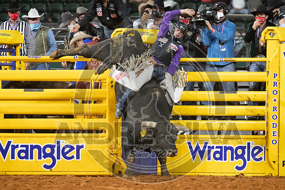 2020_Dez_09_WNFR_Bull_Riding_Boudreaux Campbell_497