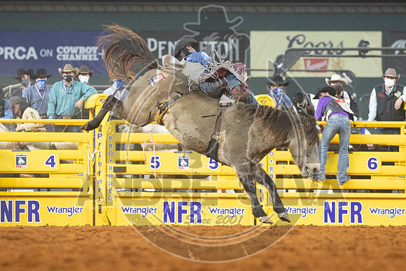 2020_Dez_06_WNFR_Bareback_Winn Ratliff_116