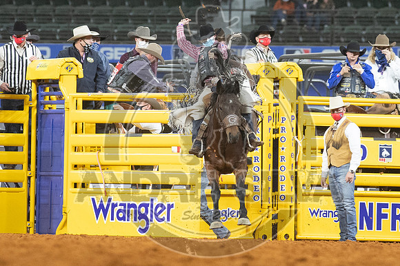 2020_Dez_06_WNFR_Saddle_Bronc_Chase Brooks_272