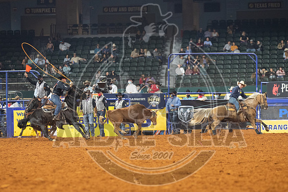 2020_Dez_11_WNFR_Team_Roping_Chad Masters  Wesley Thorp_842