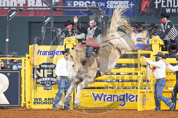 2020_Dez_11_WNFR_Bareback_Tim OConnell_759