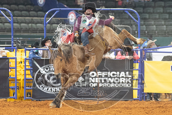 2020_Dez_11_WNFR_Bareback_Mason Clements_723