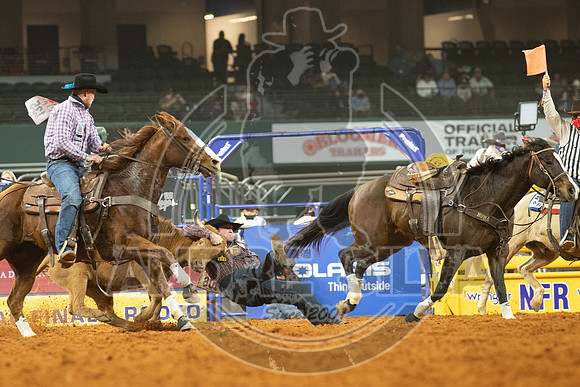 2020_Dez_06_WNFR_Steer_Wrestling_Jule Hazen_190