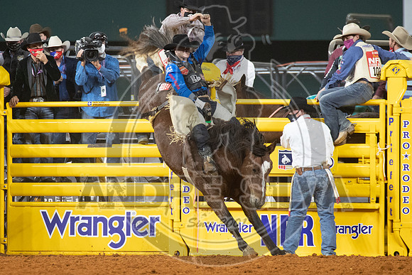 2020_Dez_09_WNFR_Bareback_Jake Brown_047