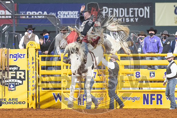 2020_Dez_12_WNFR_Bareback_Tim OConnell_226