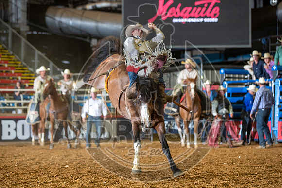 2020_06_13_Mesquite_Bareback_Riding_Zach_Hibler_454_Silva
