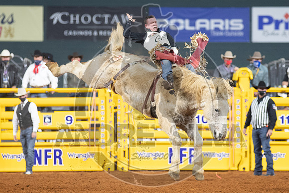 2020_Dez_11_WNFR_Bareback_Tim OConnell_762