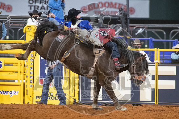 2020_Dez_09_WNFR_Bareback_Leighton Berry_112
