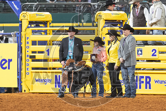 2020_Dez_12_WNFR_Barrel_Racing_Hailey Kinsel_746