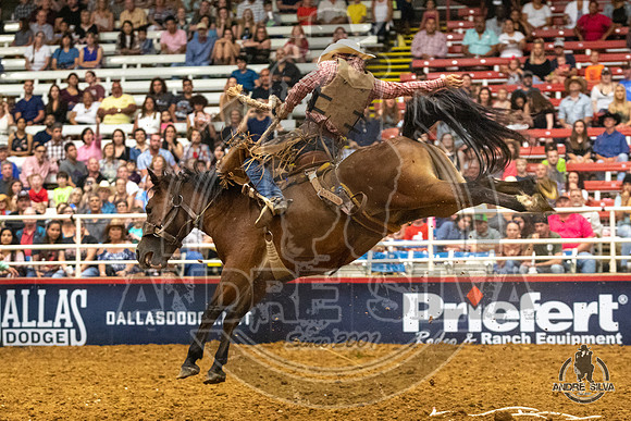 07_06_19_Mesquite_Saddle Bronc Riding_Justin Browning_147_Silva
