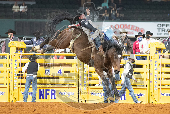 2020_Dez_11_WNFR_Bareback_Richmond Champion_687
