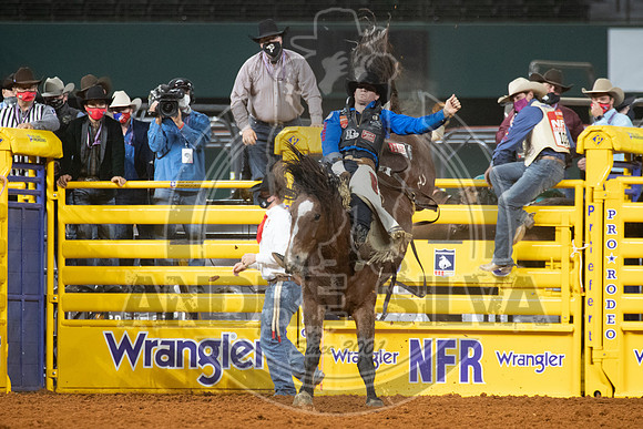 2020_Dez_09_WNFR_Bareback_Jake Brown_048