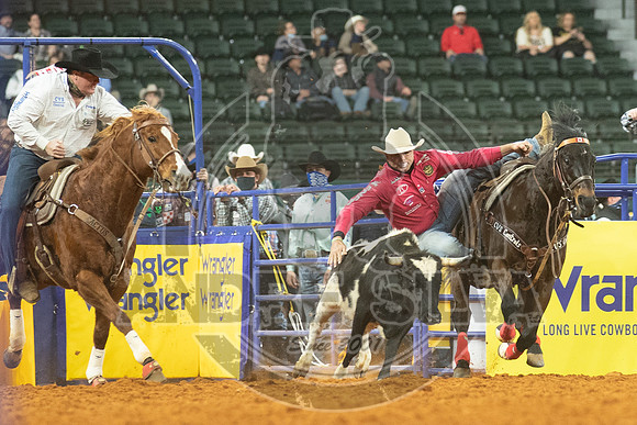 2020_Dez_06_WNFR_Steer_Wrestling_Matt Reeves_179