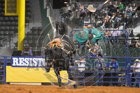 2020_Dez_06_WNFR_Saddle_Bronc_Taos Muncy_281