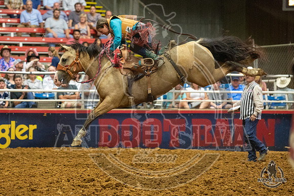 07_06_19_Mesquite_Womens_Ranch_Bronc_Riding_Dr. Dori Hertel_073_Silva